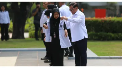 Pramono Resmi Melepas 584 Anggota Pasukan Putih Jakarta, Siap Layani Masyarakat Rentan