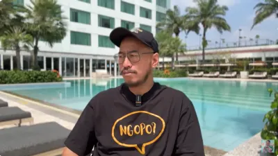 Pandji Pragiwaksono Sebut Efisiensi Jadi Penyebab Kemarahan Masyarakat Indonesia. (Sumber: youtube.com/@pandji.pragiwaksono)
