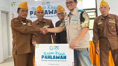 Berbagi Semangat Kemerdekaan Lewat Santunan untuk Keluarga Veteran