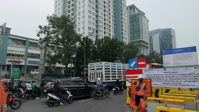 Ada Pekerjaan JPO Taman Bendera Pusaka, Catat Rekayasa Lalu Lintas di Jalan Taman Barito