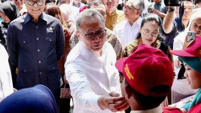Konflik Timur Tengah Masih Memanas, Menko Zulhas Pastikan Stok Pangan Aman: Cabe Sempat Naik Namun Kini Stabil