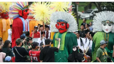 Ondel-ondel, Adat Betawi (Sumber: beritajakarta.id)