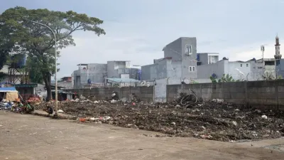 Pengangkutan timbunan sampah di lokasi tersebut sudah rampung pada Jumat (10/4). (Sumber: Beritajakarta.id | Foto: Beritajakarta.id)