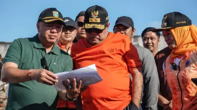 Dihadiri Rano Karno, Pemkot Jakarta Barat Lakukan Kerja Bakti Diikuti 8 Kecamatan, Antisipasi Cuaca Ekstrem!