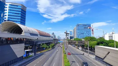 Salah satunya dengan penerapan Kawasan Rendah Emisi (KRE), yang terbukti berpotensi menurunkan konsentrasi polutan secara signifikan. (Sumber: beritajakarta.id | Foto: beritajakarta.id)