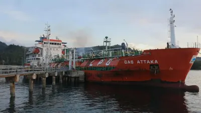 Kapal pengangkut LPG Pertamina MT Gas Attaka berhasil sandar di Jetty Integrated Terminal LPG Amurang, Kabupaten Minahasa Selatan, Sulawesi Utara pada pekan ini. (Dok Pertamina)
