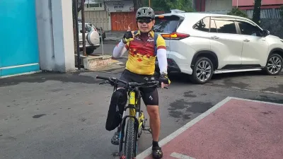 Untuk mulai beralih ke moda transportasi ramah lingkungan, pegawai diarahkan untuk menggunakan kendaraan umum, kendaraan pribadi berbasis listrik, berjalan kaki, maupun bersepeda. (Sumber: Ist)