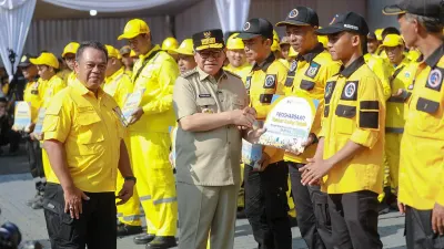 Pramono Anung Berikan Apresiasi kepada 1.500 Pasukan Kuning Dinas Bina Marga: Dampak Kerja Terasa Nyata