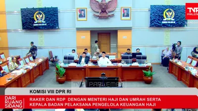 Komisi VIII DPR RI Raker dengan Menteri Haji dan Umrah dan RDP dengan Kepala BPKH pada Rabu, 15 April 2026. (Sumber: TL YouTube DPR RI | Foto: TL YouTube DPR RI)