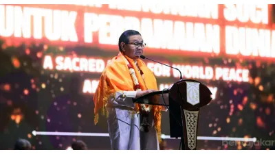 Di Malam Renungan Suci Monas, Pramono Anung Ajak Masyarakat Rawat Harmoni dalam Keberagaman