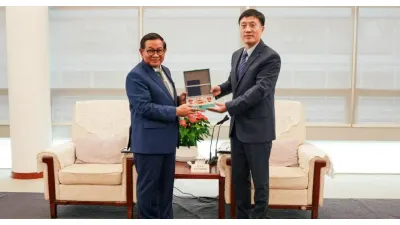 Gubernur DKI Jakarta, Pramono Anung dan Executive Vice Mayor Shenzhen, Tao Yongxin (Sumber: beritajakarta.id)
