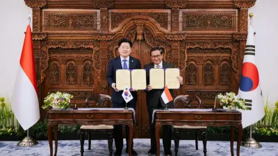Gubernur DKI Jakarta, Pramono Anung dan Gubernur Jeju, Korea Selatan, Oh Young-hun, melakukan penandatangan Nota Kesepahaman MoU. (Sumber: Beritajakarta.id | Foto: Beritajakarta.id)