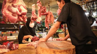 Gubernur DKI Jakarta, Pramono Anung memastikan pasokan bahan pangan tetap terjaga. (Sumber: beritajakarta.id | Foto: beritajakarta.id)