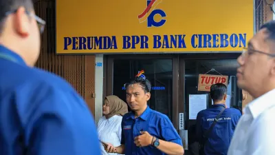 LPS menyiapkan pembayaran klaim simpanan nasabah Perumda BPR Bank Cirebon setelah izin usaha dicabut OJK per 9 Februari 2026.