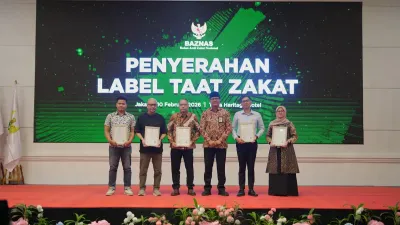 Langkah Inklusif PNM: Raih Penghargaan Taat Zakat BAZNAS, Melayani 22,9 Juta Nasabah dengan Akad Syariah