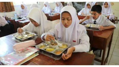 Wacana Pemerintah Terapkan Pembelajaran Daring, Siswa Diminta Ambil MBG di Sekolah? Ini Kata BGN