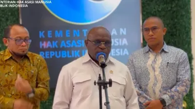 Buka Suara Soal Teror Ketua BEM UGM, Menteri HAM Natalius Pigai: Meniadakan MBG hingga Koperasi Merah Putih Menentang HAM