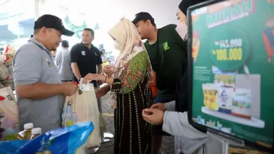 Program sembako murah akan digelar oleh PT Jakarta Propertindo (Perseroda) atau Jakpro di bulan puasa sebagai bentuk rangkaian dari CSR Ramadan 1447 H/2026 M. (Sumber: beritajakarta.id | Foto: beritajakarta.id)