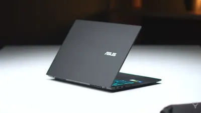 Asus Gaming V16, Salah Satu Rekomendasi Laptop Gaming Terbaik Tahun 2025. (Sumber: youtube.com/@kharismakencana)