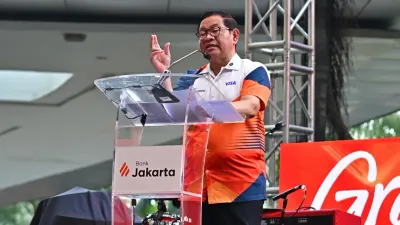 Gubernur DKI Jakarta Pramono Anung menghadiri peluncuran Kartu Debit Visa Bank Jakarta.