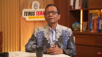 TNI Kawal Sidang Nadiem Makarim, Mahfud MD Sebut Tidak Sesuai Prosedur