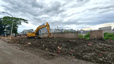 3.012 Ton Sampah Pasar Induk Kramat Jati Berhasil Dibersihkan Petugas Sudin LH Jaktim dalam 5 Hari Saja! 