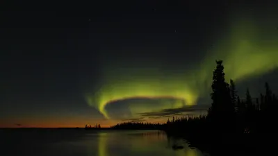 Ilustrasi Aurora Dampak Badai Magnet Bumi. (Sumber: Pixabay/brigachtal)