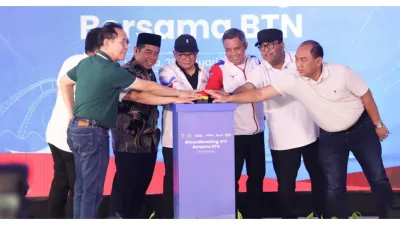 Gubernur DKI Jakarta Pramono Anung telah melakukan peletakan batu pertama atau groundbreaking pembangunan JPO JIS-Ancol, Minggu (25/1). (Sumber: beritajakarta.id/ Nugroho Sejati)