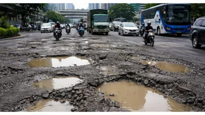Catat! Nomor Posko Pengaduan Jalan Rusak DKI Jakarta, Bisa Lapor Lewat Telepon dan WA