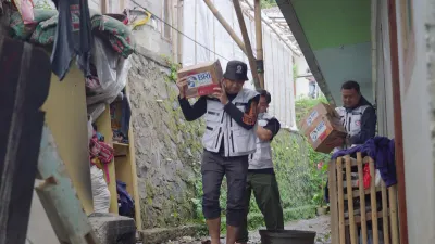 Tanggap Bencana, BRI Peduli Langsung Terjunkan Bantuan untuk Pengungsi Longsor Cisarua