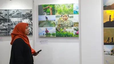 Color of Jakarta (COJ) 2026 tidak hanya menghadirkan pameran foto karya para nominator, tetapi juga menggelar workshop dan diskusi fotografi. (Sumber: beritajakarta.id | Foto: beritajakarta.id)