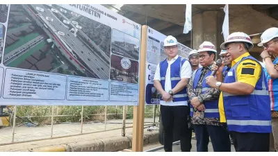 Gubernur DKI Jakarta Pramono Anung tinjau proyek pembangunan Flyover Latumenten, Jakarta Barat, Kamis (2/7). (Sumber: beritajakarta.id)