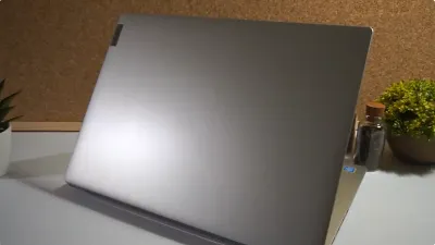 Lenovo IdeaPad Slim 3i, Salah Satu Rekomendasi Laptop dengan Harga di Bawah Rp10 Juta. (Sumber: youtube.com/@NerdReviews)