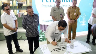 Gubernur DKI Jakarta Pramono Anung, Selasa (7/7), meresmikan layanan perdana Perpustakaan Jakarta Nyi Ageng Serang di Gedung Nyi Ageng Serang, Jakarta Selatan. (Sumber: beritajakarta.id | Foto: beritajakarta.id)