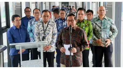 Gubernur DKI Jakarta, Pramono Anung meresmikan Halte Swadarma Paragon Corp, Petukangan Utara, Pesanggrahan, Jakarta Selatan, Kamis (9/7). (Sumber: beritajakarta.id)