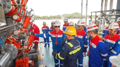 Komisaris Utama PT Pertamina (Persero) Cek Keandalan Distribusi Energi Pertamina Patra Niaga Regional JBB