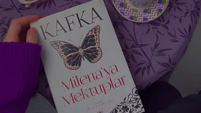 Novel Karya Franz Kafka. (Sumber: Pexels/Gizem Nur)