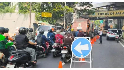 Pengendara Diminta Hindari Jalan Kapten Tendean (Sumber: beritajakarta.id)