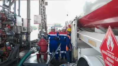 Gandeng Direktur Pemasaran Ritel, Pertamina Patra Niaga Regional JBB Pastikan Suplai BBM Bandung Aman
