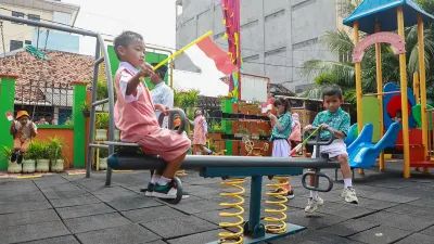 Gubernur DKI Jakarta, Pramono Anung memastikan Pemprov DKI akan terus menambah Ruang Publik Terpadu Ramah Anak (RPTRA) di berbagai wilayah. (Sumber: beritajakarta.id | Foto: beritajakarta.id)