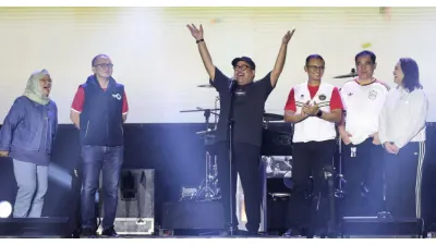 Wakil Gubernur DKI Jakarta Rano Karno Menghadiri Festival Rakyat Bola Gembira 2026 di Taman Lapangan Banteng, Jakarta Pusat, Minggu (19/7) (Sumber: beritajakarta.id)