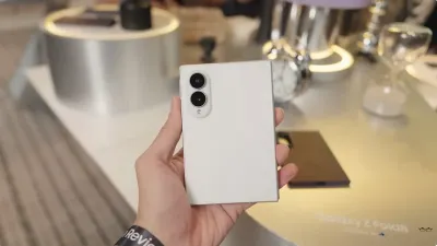 Samsung Galaxy Z Fold 8. (Sumber: youtube.com/@YoutuberCupu)