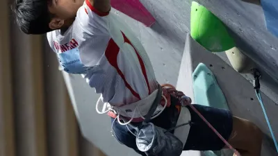 Putra Tri Ramadani meraih medali emas pada nomor lead putra World Climbing Series Praha, Republik Ceko pada Senin, 8 Juni 2026. (Sumber: Instagram @srondeng_26 | Foto: Instagram @srondeng_26)