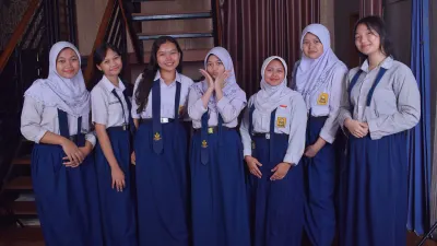 Ilustrasi Pelajar SMP. (Sumber: Pexels/ VIOLA STUDIO PHOTO)