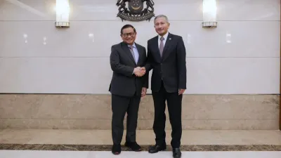 Pramono Anung bertemu dengan Menteri Luar Negeri Singapura, Vivian Balakrishnan, dalam rangkaian RISING Fellowship di Singapura pada 14-15 Juni 2026. (Sumber: beritajakarta.id | Foto: beritajakarta.id)