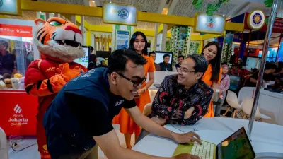 Bank Jakarta dan Blibli menghadirkan Engagement Store di Jakarta Fair 2026 guna memberikan pengalaman belanja dan transaksi digital yang lebih modern.