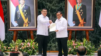 Pemprov DKI Jakarta menerima 499 Sertifikat Hak Pakai (SHP) bidang tanah dari Kementerian Agraria dan Tata Ruang/Badan Pertanahan Nasional, di Balai Agung, Balai Kota DKI Jakarta, Rabu (24/6). (Sumber: beritajakarta.id | Foto: beritajakarta.id)