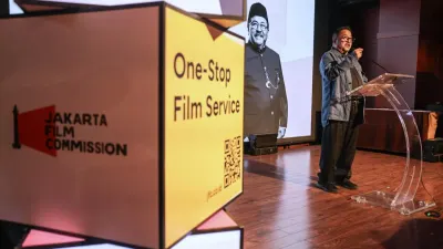 Wakil Gubernur DKI Jakarta, Rano Karno, resmi meluncurkan Jakarta Film Commission di Jakarta Theater, Jalan MH Thamrin, Jakarta Pusat, pada Jumat, 26 Juni 2026. (Sumber: Beritajakarta.id | Foto: Beritajakarta.id)