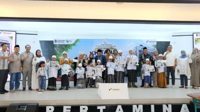 Pertamina Patra Niaga JBB menggelar khitanan massal bagi 100 anak sebagai bentuk kepedulian kesehatan di masa libur sekolah.