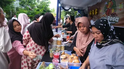 Momentum Takjil Ramadan, PNM Dorong Omzet Nasabah Lewat Program Cici Rosa